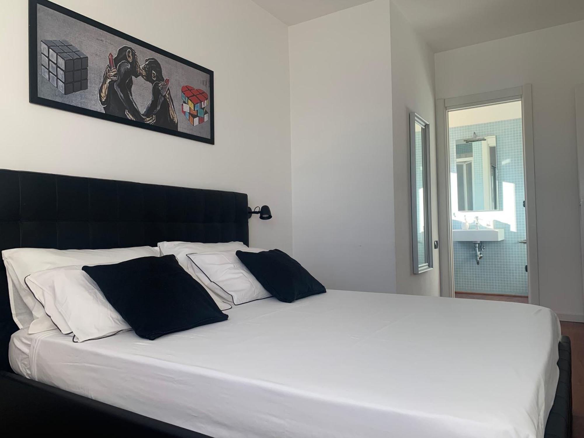 Apartment Attico Di Design Zona Navigli/moda,milano Milan